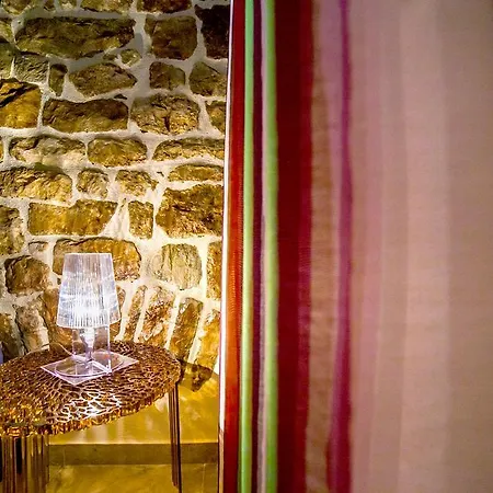 Apartment Genius Loci *