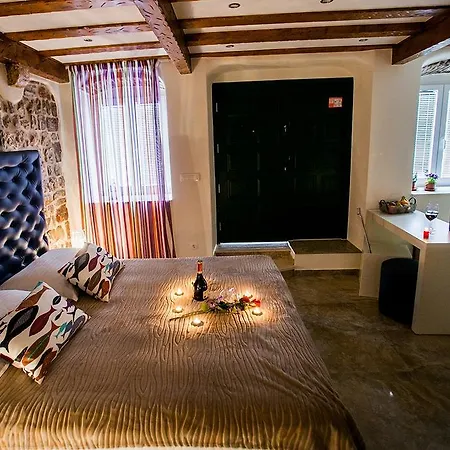 Genius Loci Apartment Split