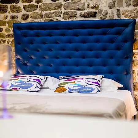 Genius Loci سبليت